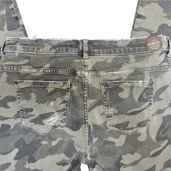 Zara Z1975 Denim Camo Distressed Cropped Leg Jeans in Size 8 - Picture 2 of 10